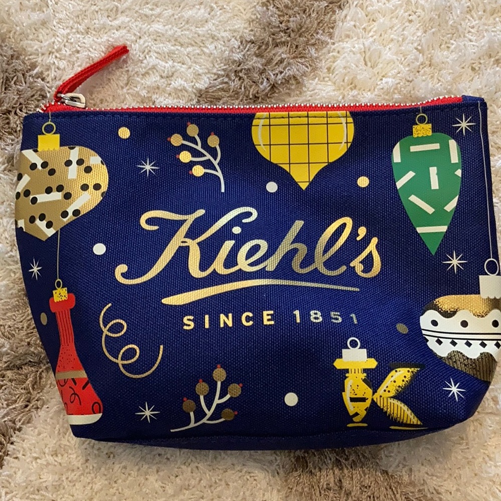 Kiehls holiday cosmetic pouch